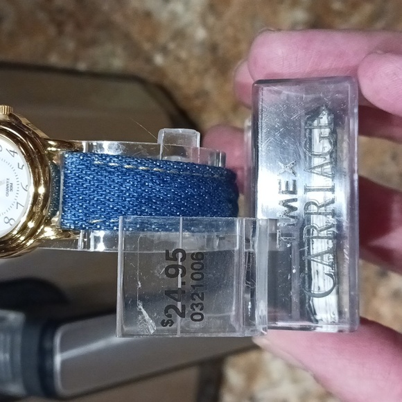 Carriage By Timex Women's Gold Tone Fashion Watch w/Denim Band. No Box. - Picture 9 of 9